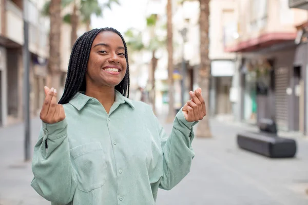 Afro Güzel Siyah Kadın Mutlu Pozitif Başarılı Para Kavramı Iyi — Stok fotoğraf
