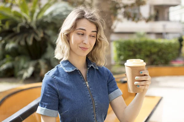 Pretty Woman Smiling Looking Happy Confident Expression Take Away Coffee — Stock Photo, Image