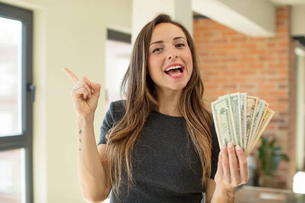 Pretty Woman Feeling Happy Excited Genius Realizing Idea Dollar Banknotes — Foto de Stock