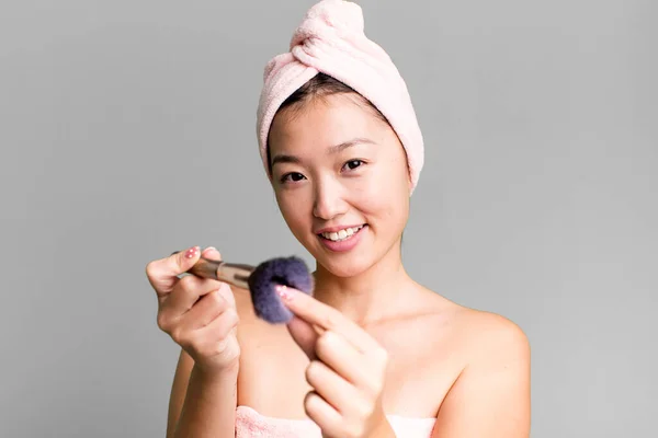 Young Adult Pretty Asian Woman Beauty Making Concept — Fotografia de Stock