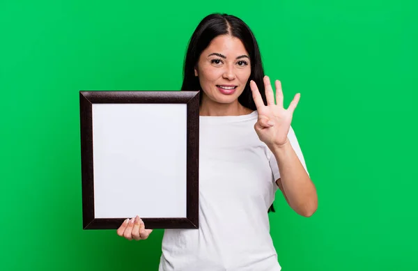 Hispanic Pretty Woman Smiling Looking Friendly Showing Number Four Empty — Stock Photo, Image