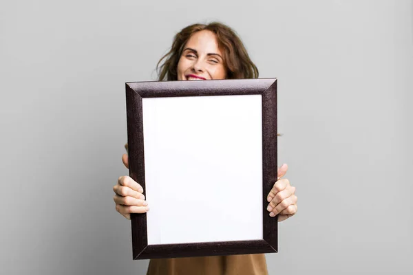 Hispanic Pretty Young Woman Blank Frame Copy Space — Stock Photo, Image
