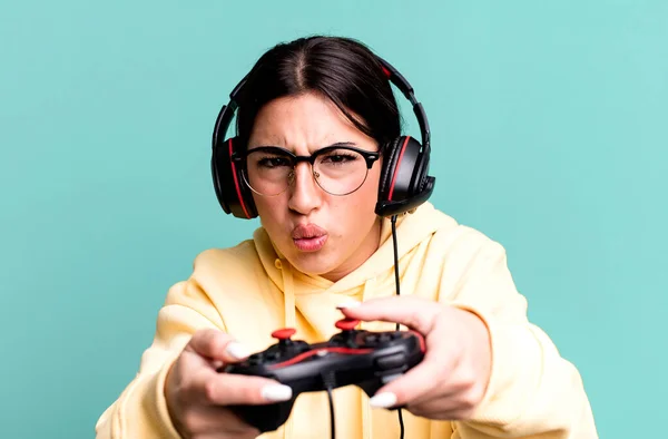 Pretty Hispanic Woman Gaming Gamer Headset Control Concept — Photo