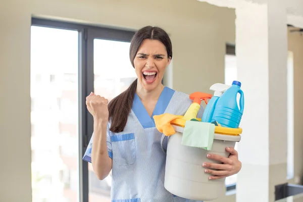 Pretty Young Model Looking Angry Annoyed Frustrated Housekeeper Concept — Stock Photo, Image