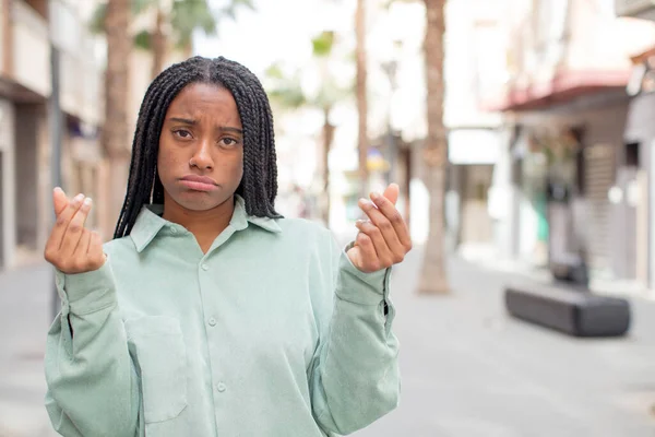Afro Pen Svart Kvinne Føler Seg Trist Stresset Ingen Penger – stockfoto