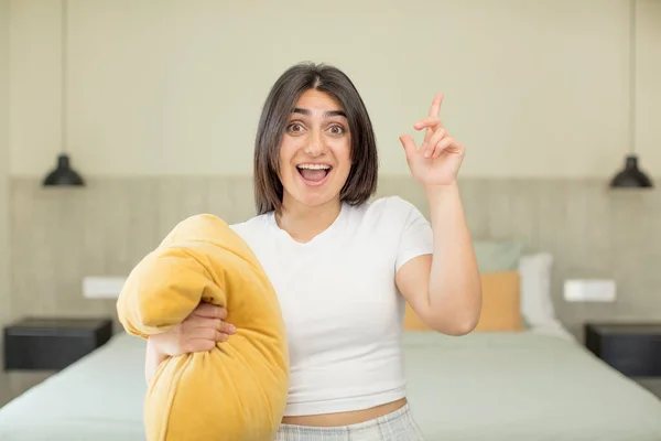 Young Woman Feeling Happy Excited Genius Realizing Idea Nightwear Concept — Stock Photo, Image