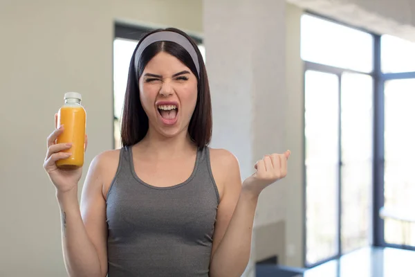 Pretty Young Woman Looking Angry Annoyed Frustrated Orange Juice Concept — Stock Photo, Image