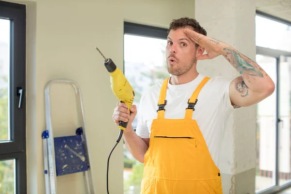 Looking Happy Astonished Surprised Handyman Concept — Stock Photo, Image