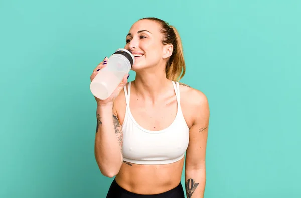 Young Pretty Woman Water Bottle Fitness Concept — Stockfoto