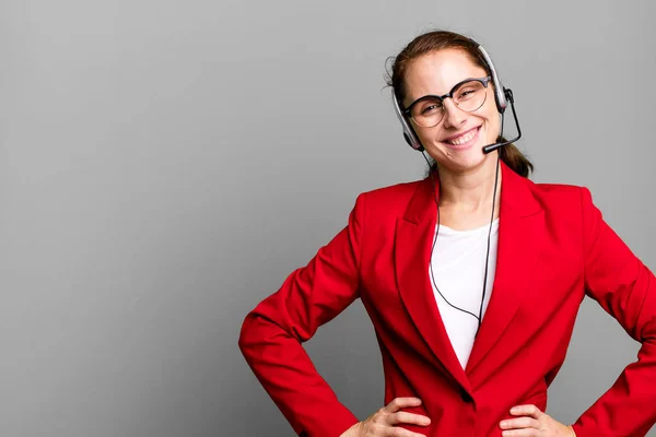 Young Adult Pretty Businesswoman Telemarketing Agent Concept — Foto Stock