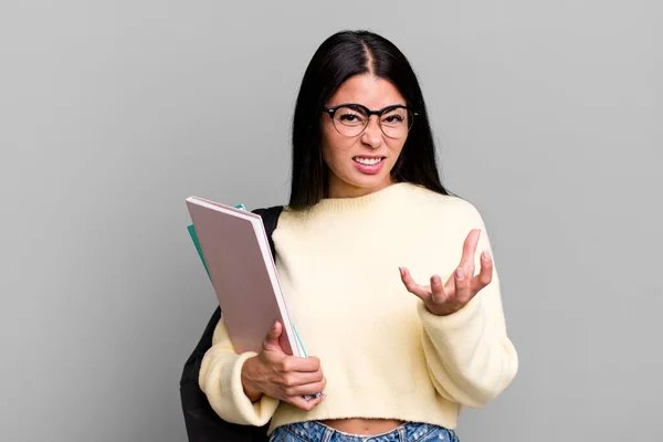 Hispanic Pretty Woman Looking Angry Annoyed Frustrated University Student Concept — Zdjęcie stockowe