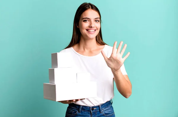 Young Pretty Woman Smiling Looking Friendly Showing Number Five Blank — Stock Photo, Image