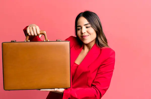 Hispanic Pretty Young Adult Woman Suit Case Banknotes — Stockfoto