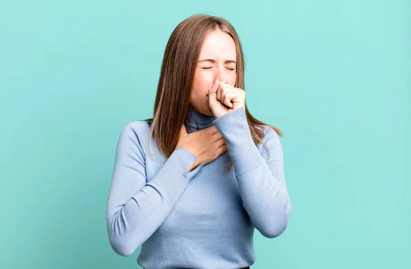 Merasa Sakit Dengan Sakit Tenggorokan Dan Gejala Flu Batuk Dengan — Stok Foto