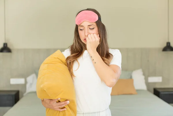 Pretty Woman Feeling Scared Worried Angry Looking Side Nightwear Concept — Stock Photo, Image