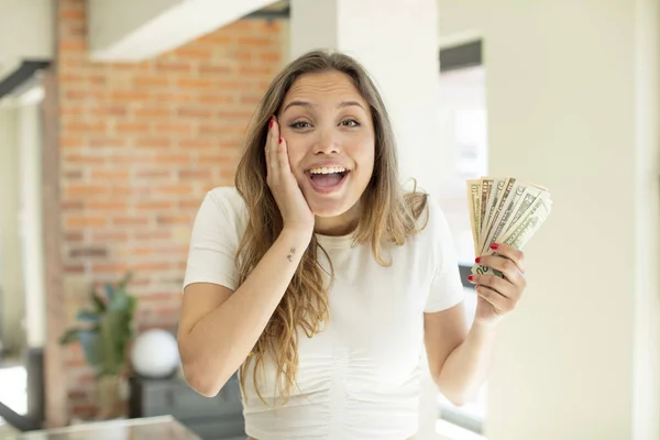 Pretty Woman Feeling Happy Astonished Something Unbelievable Dollar Banknotes Concept — Stockfoto