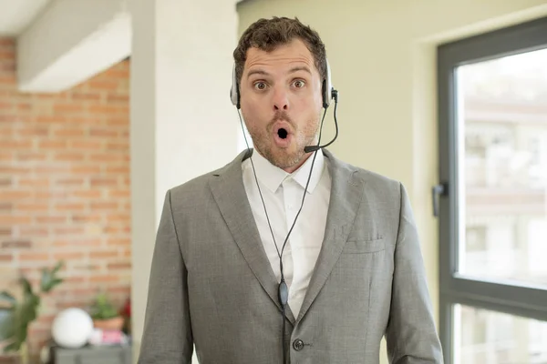 Feeling Extremely Shocked Surprised Telemarketer Concept — Stockfoto