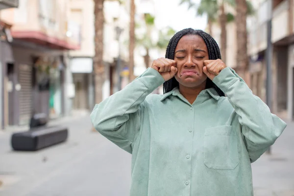 Afro Bonita Mujer Negra Buscando Desesperado Frustrado Estresado Infeliz Molesto —  Fotos de Stock