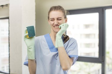 Korkmuş, endişeli ya da kızgın hissediyorum. kahya konsepti