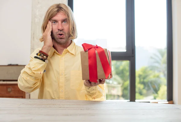 Young Adult Caucasian Man Looking Happy Astonished Surprised Gift Concept — Stock Photo, Image
