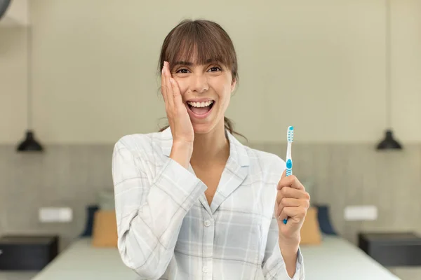Young Pretty Woman Feeling Happy Astonished Something Unbelievable Mouthwash Concept — Stock Photo, Image
