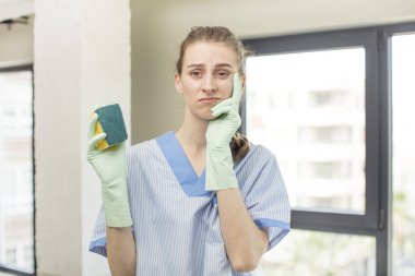 Sıkıldım, hayal kırıklığına uğradım ve yorucu bir günün ardından uykum geldi. kahya konsepti