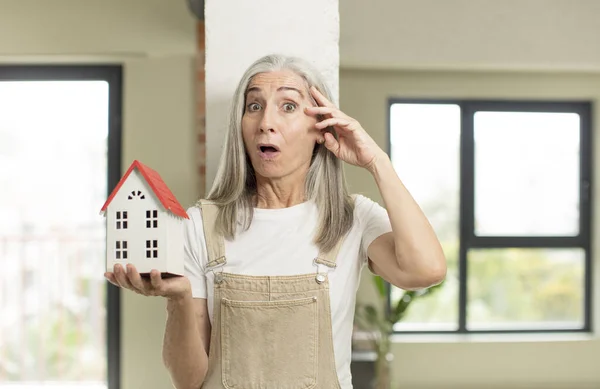 Pretty Senior Woman Looking Happy Astonished Surprised House Model — Stock Photo, Image