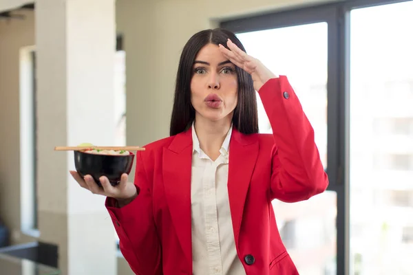 Pretty Young Woman Looking Happy Astonished Surprised Japanese Ramen Bowl — Stock Photo, Image