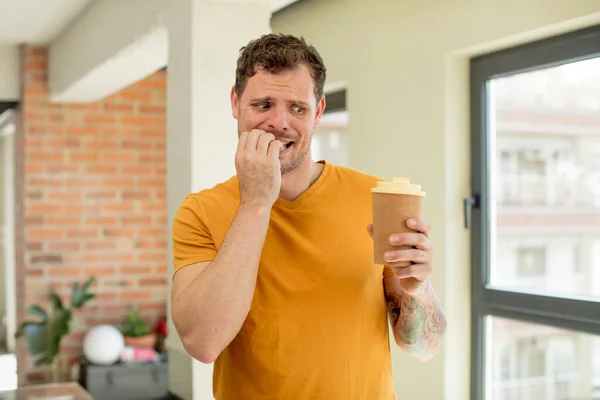 Korkmuş Endişeli Kızgın Hissediyorum Kahveyi Götür Ramen Kavramını Kaldır — Stok fotoğraf