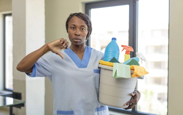 Siyah Afro Kadın Kendini Kötü Hissediyor Temiz Ürünlere Burun Kıvırıyor — Stok fotoğraf