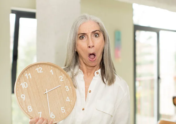 Senior Woman Clock — Stock Photo, Image