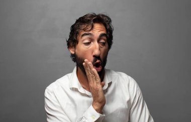 Şok oldum ve ağzım açık inanmamak için yüz yüze sarıldım.