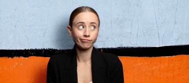 merak etmek, mutlu düşünceler ve fikirler düşünmek, hayal kurmak, yan taraftaki boşluğu kopyalamak