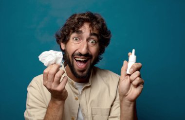 Genç yetişkin sakallı adam gribi konsepti