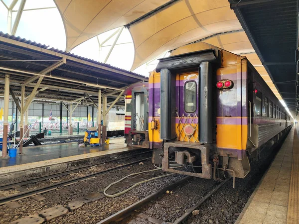 Der Zug Hält Hua Lamphong Bahnhof Bangkok Thailand — Stockfoto