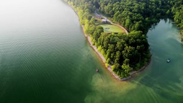 Ακτογραμμή Μιας Λίμνης Στο Βόρειο Κεντάκι — Αρχείο Βίντεο
