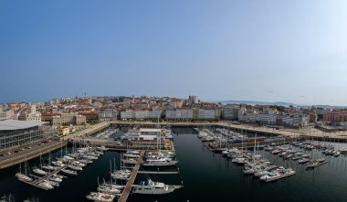 La Coruna limanının havadan görüntüsü