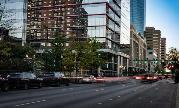 Lexington şehri sonbahar sezonu boyunca şehir merkezinde.