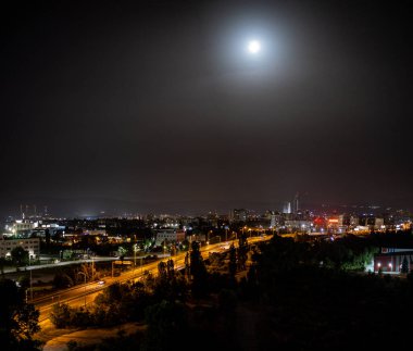 Sofya şehrinin gece manzarası