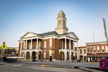 Lancaster, Kentucky 'deki eski adliye binası.