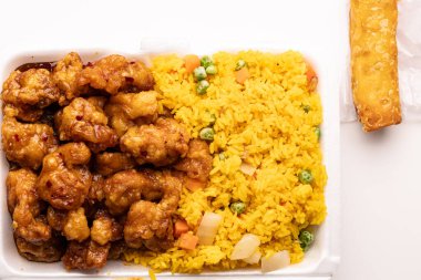 Tavuklu pilav.