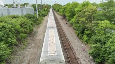 Şehirdeki demiryolu rayları