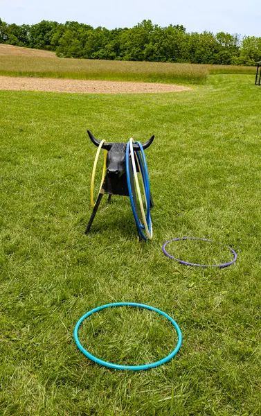 Çocuk oyuncaklarıyla oyun parkında