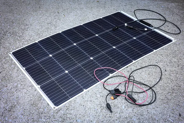 Yerdeki güneş paneli.