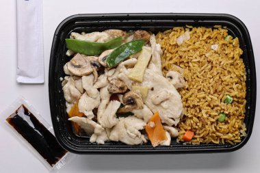 sebzeli tavuk ve pilav.