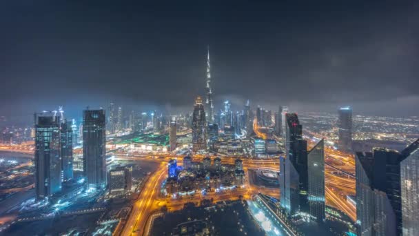 迪拜下城天际线和高速公路上最高塔楼的空中全景 智能城市的金融区和商业区 摩天大楼和高层大楼 — 图库视频影像