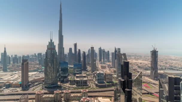 Flygfoto Över Högsta Tornen Dubai Downtown Skyline Och Motorväg Timelapse — Stockvideo