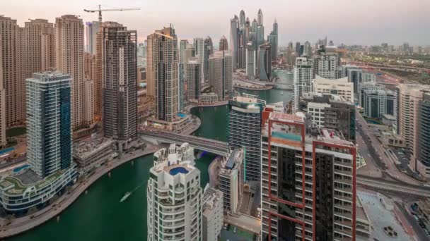 Vue Divers Gratte Ciels Dans Haut Bloc Recidential Dubai Marina — Video