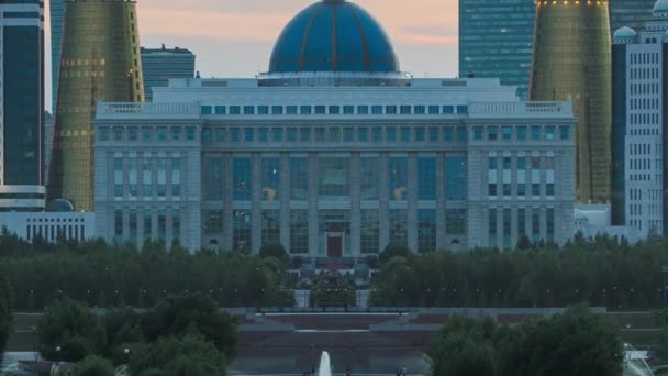Vista Cerca Ciudad Astana Día Noche Timelapse Transición Residencia Presidentes — Vídeos de Stock