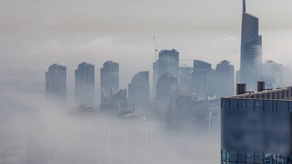 Туман Покривав Хмарочоси Jlt District Air Timelapse Верхній Вид Веж — стокове фото